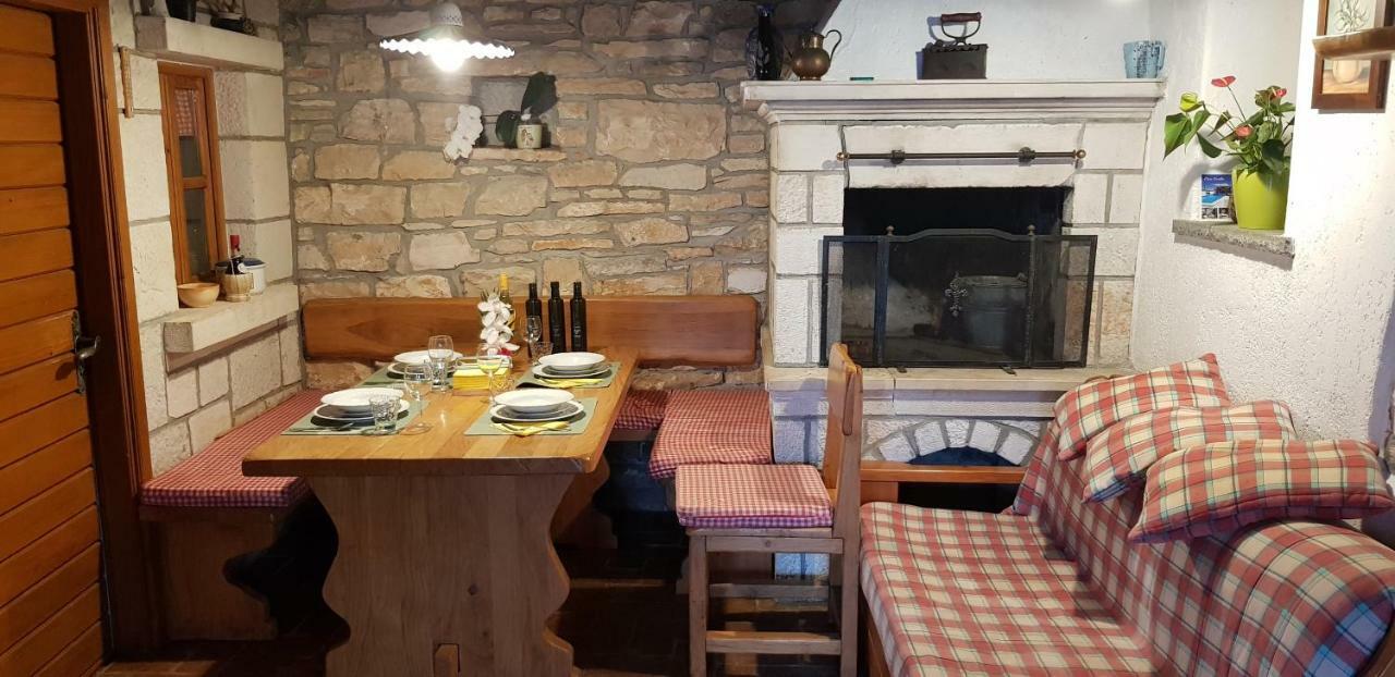 Вилла Casa Istria Буйе Экстерьер фото